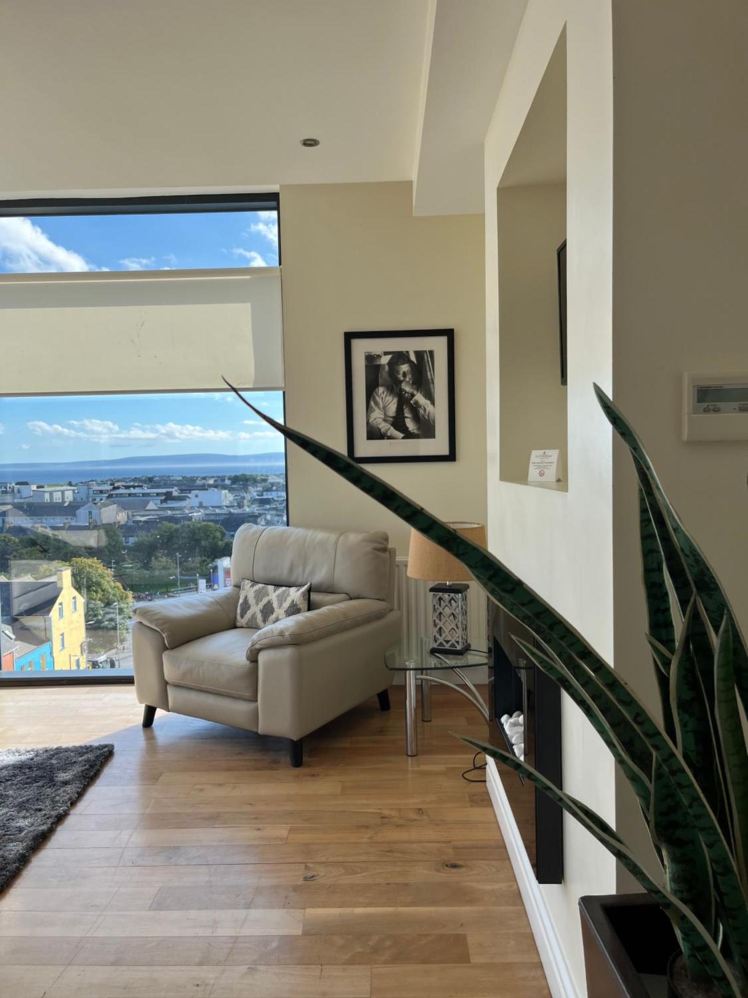 The Western Citypoint Apartments Galway Exteriér fotografie