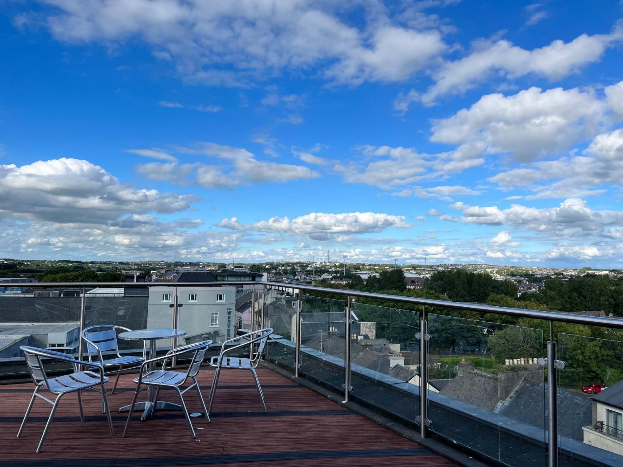 The Western Citypoint Apartments Galway Exteriér fotografie